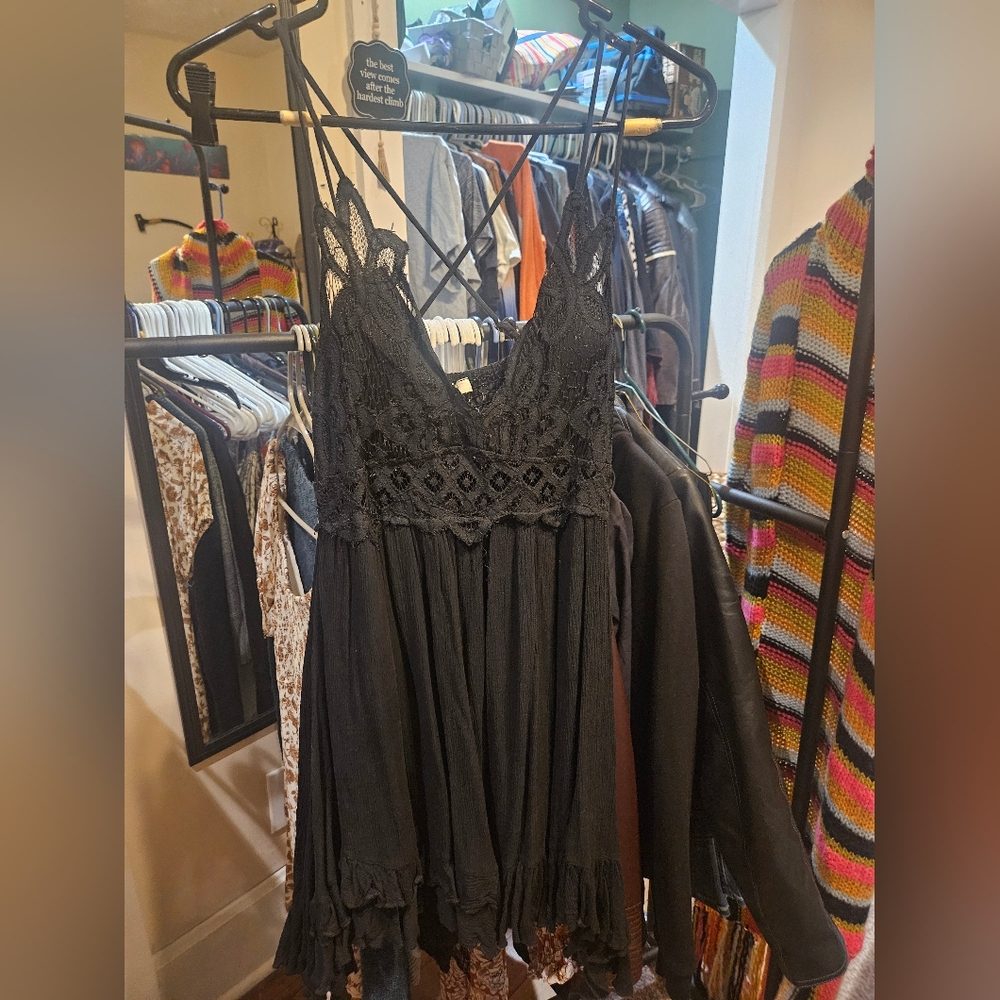 LA MIEL Black Crochet Dress